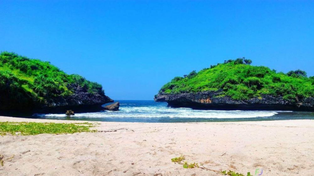 Menjelajahi Surga Tersembunyi di Pantai Sedahan